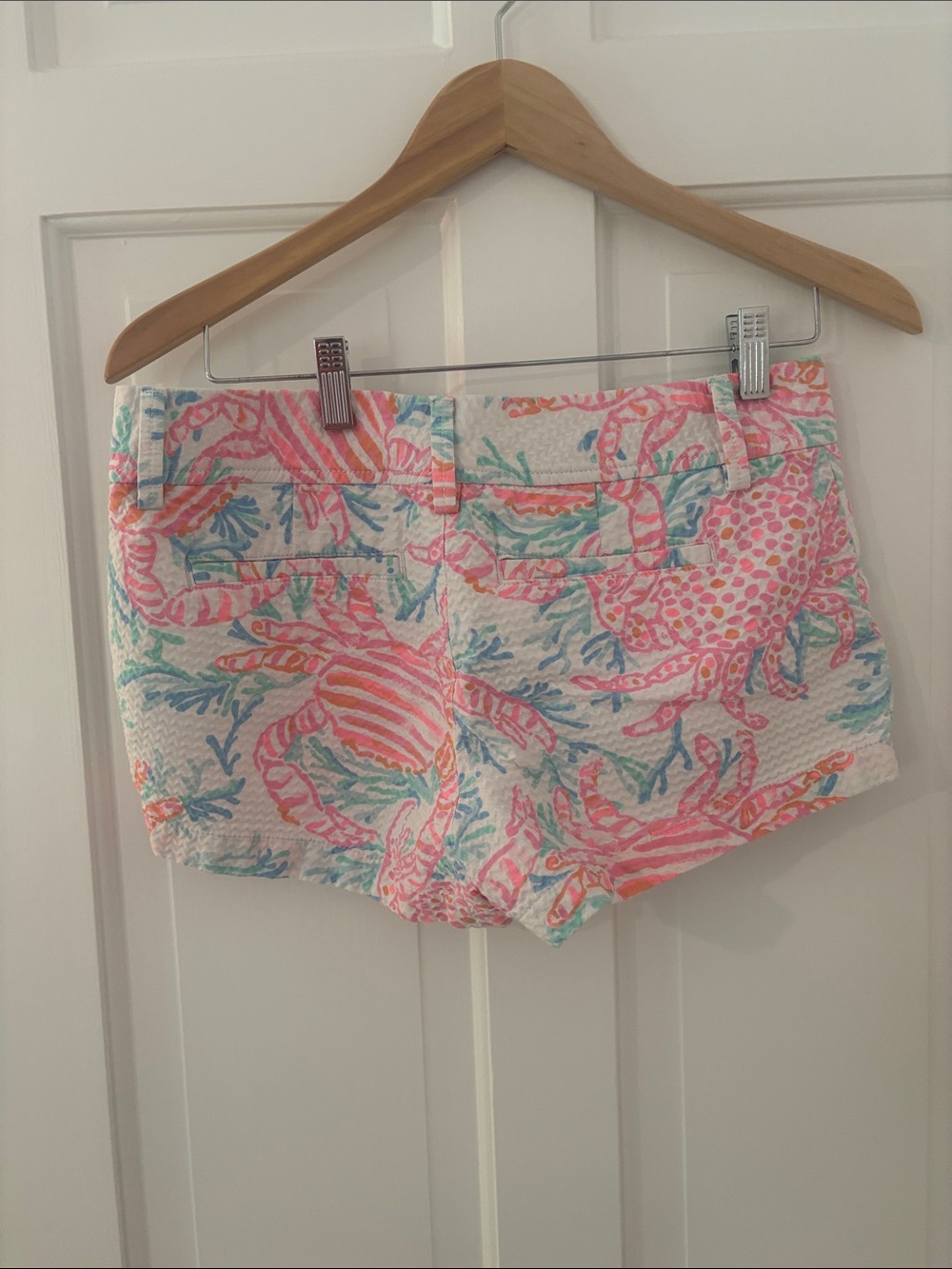Lilly Pulitzer Walsh Shorts, Getting Steamy Crab Print - Picture 3 of 4